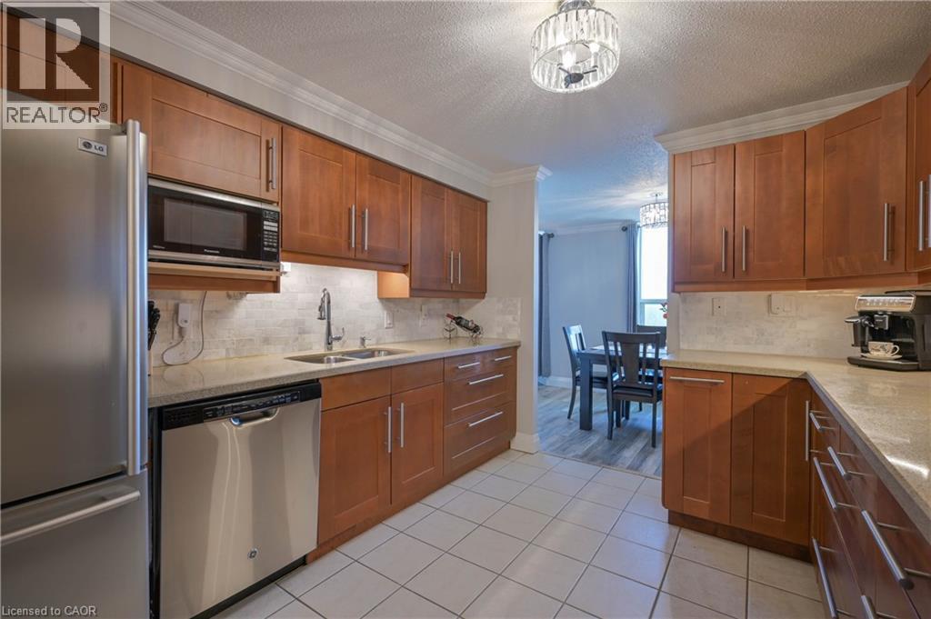 35 GREEN VALLEY Drive Unit# 1612 thumbnail 6