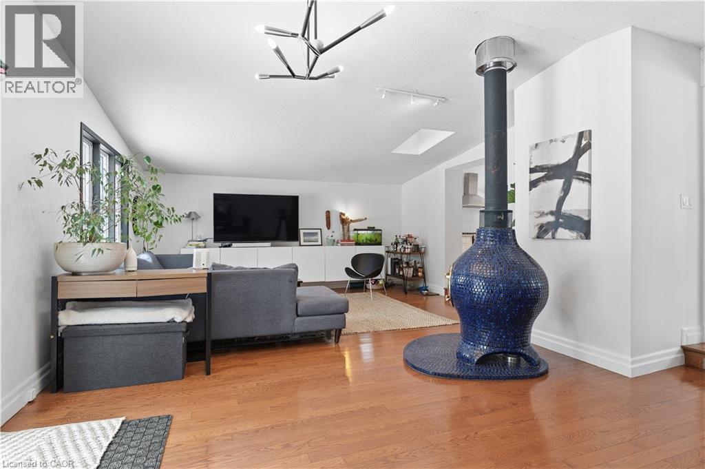 115 ROSLIN Avenue S thumbnail 17