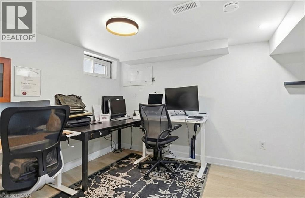 115 ROSLIN Avenue S thumbnail 25