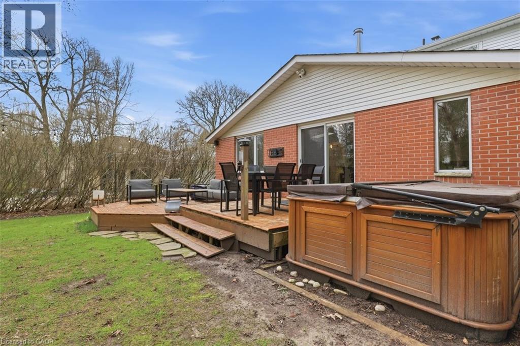 115 ROSLIN Avenue S thumbnail 29