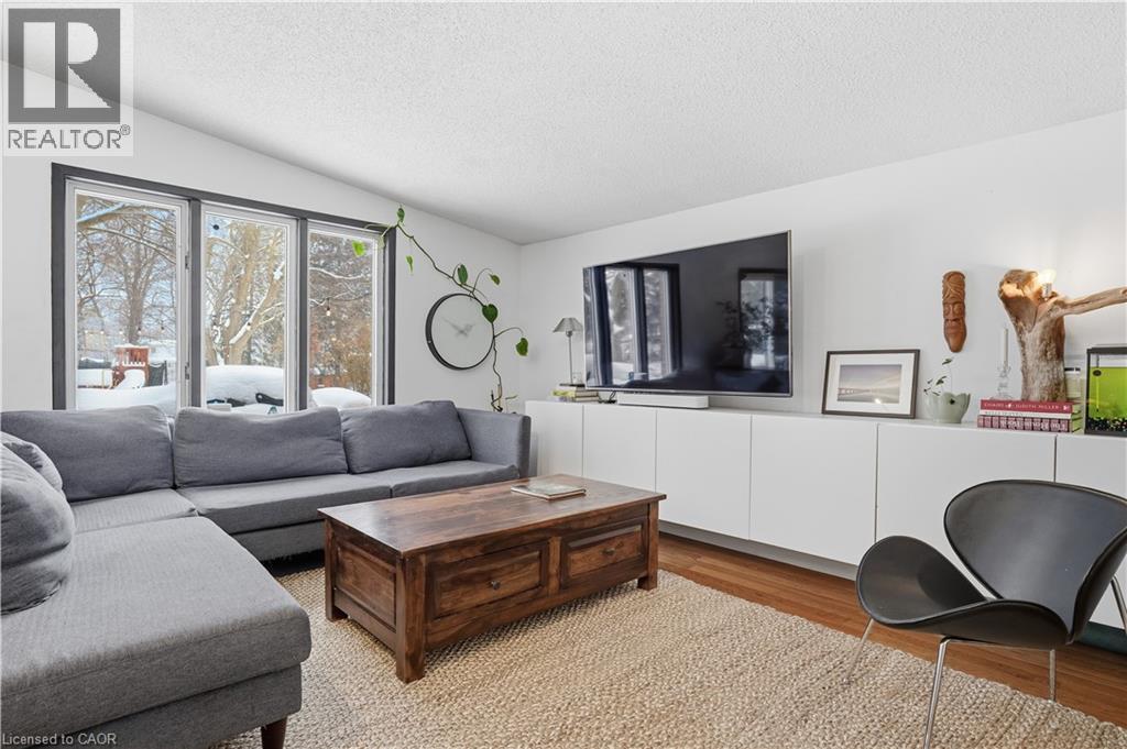 115 ROSLIN Avenue S thumbnail 15