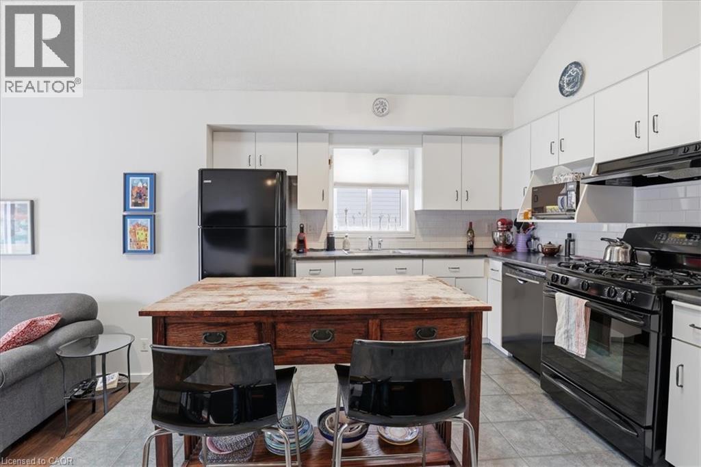 110 MILTON Avenue thumbnail 11