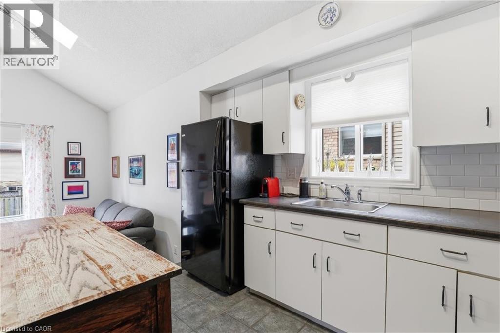 110 MILTON Avenue thumbnail 12