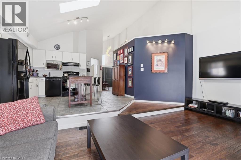 110 MILTON Avenue thumbnail 18