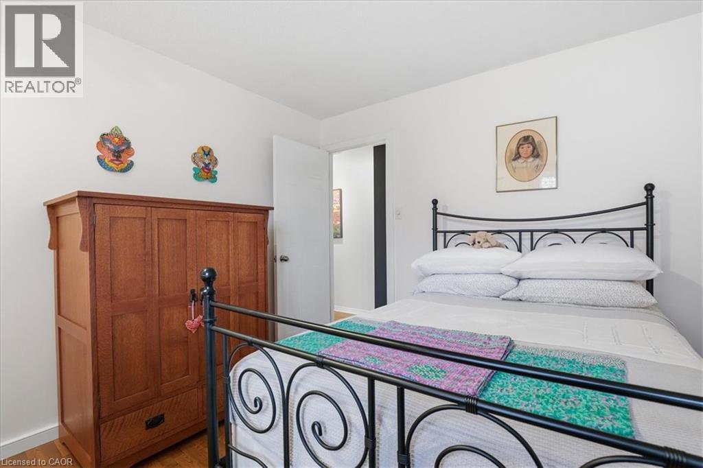 110 MILTON Avenue thumbnail 23