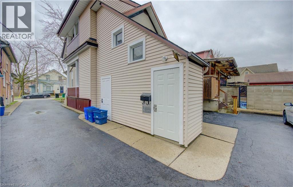 48 DUPONT Street thumbnail 39