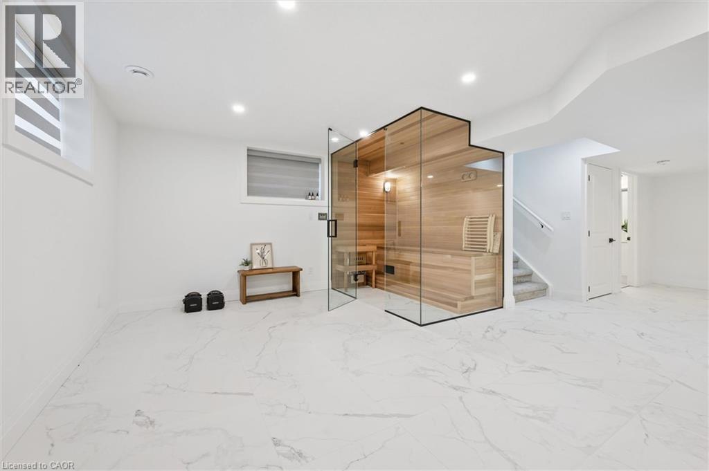 213 FALLOWFIELD Drive thumbnail 33