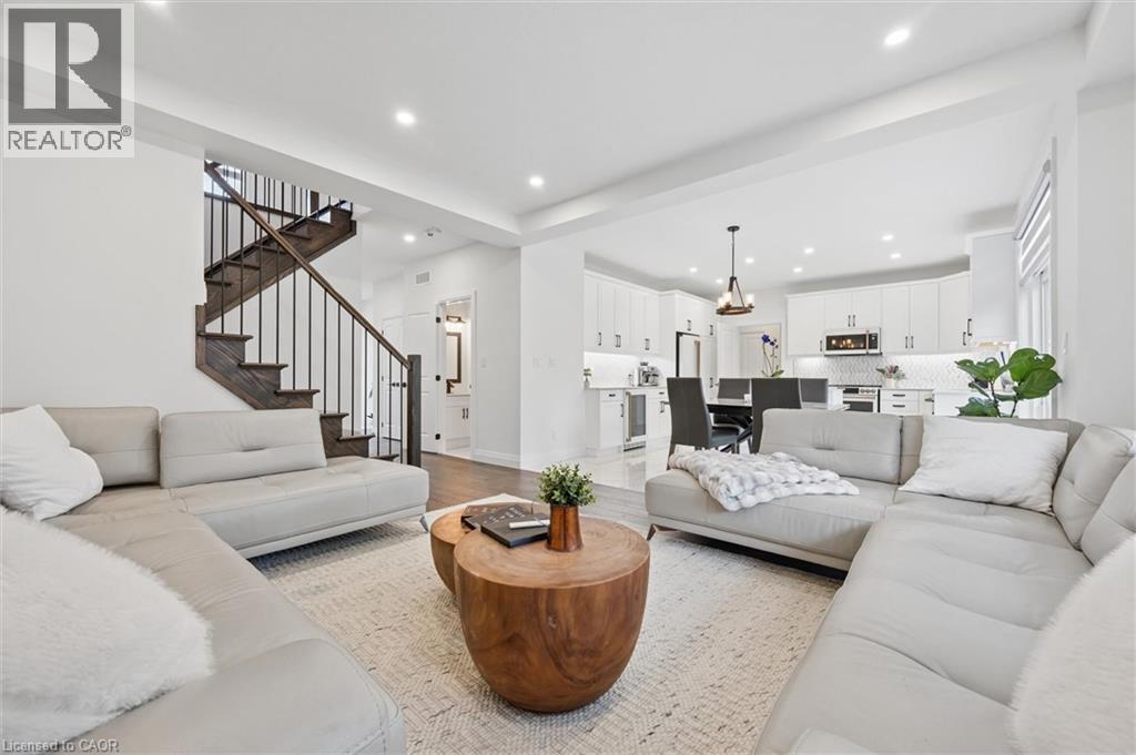 213 FALLOWFIELD Drive thumbnail 9