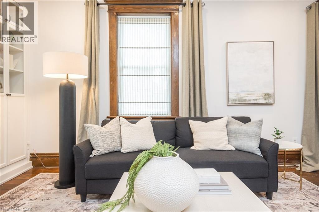 207 WATERLOO Street N thumbnail 11