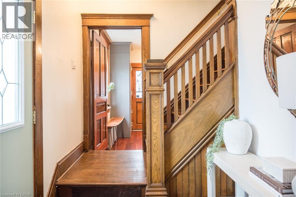 207 WATERLOO Street N thumbnail 12