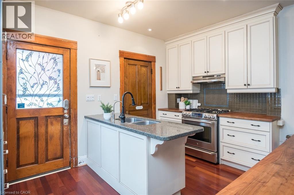 207 WATERLOO Street N thumbnail 15