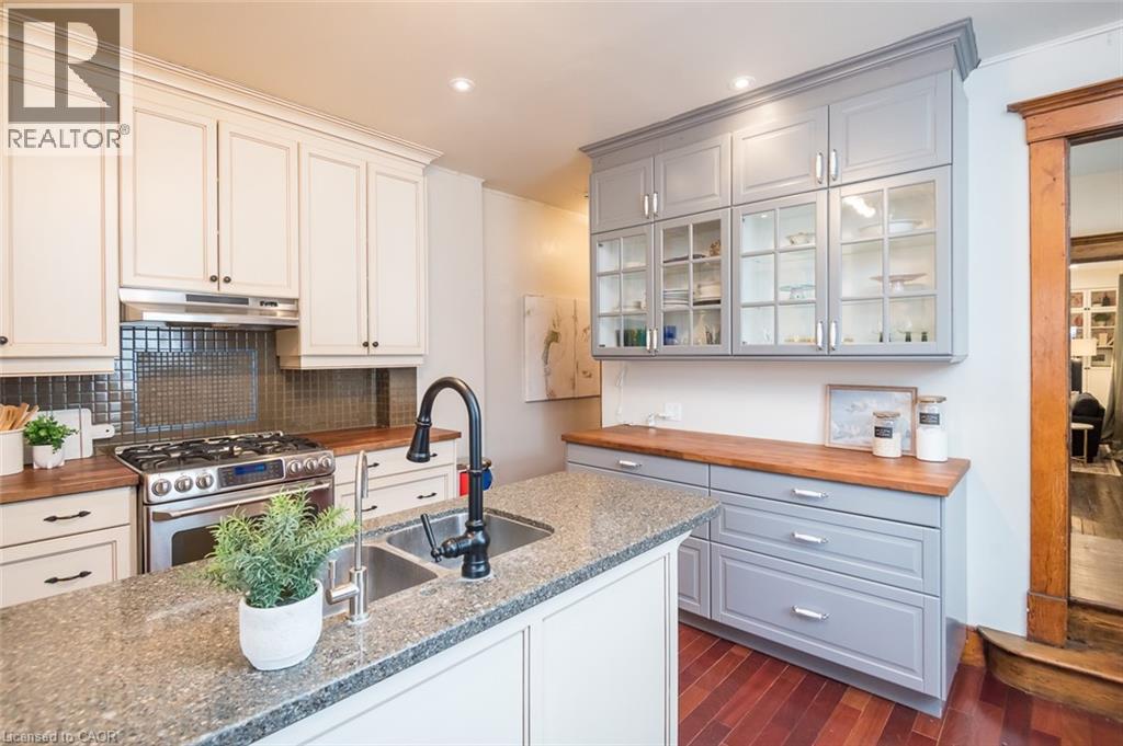 207 WATERLOO Street N thumbnail 17