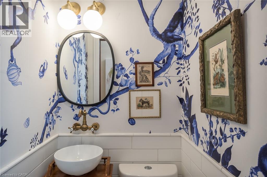 207 WATERLOO Street N thumbnail 22