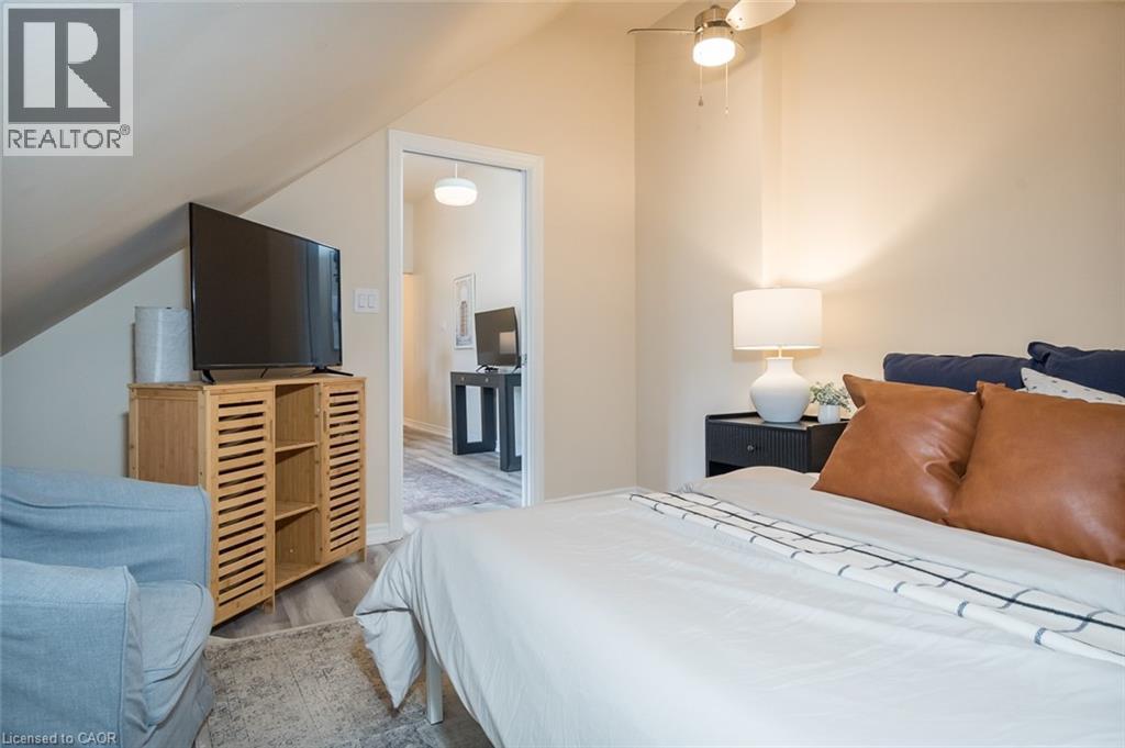 207 WATERLOO Street N thumbnail 36