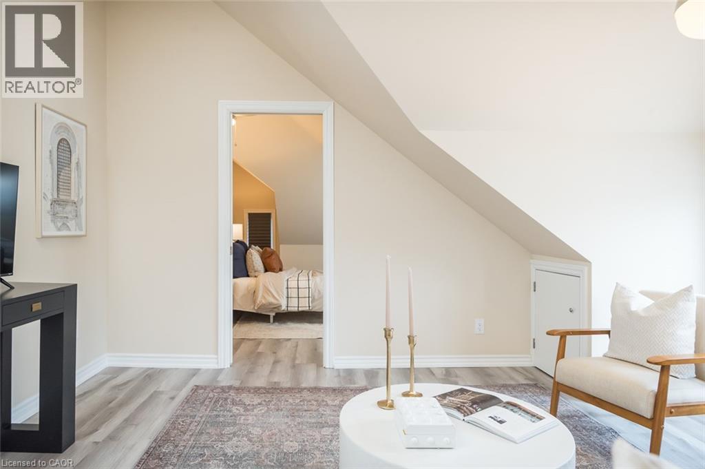 207 WATERLOO Street N thumbnail 39