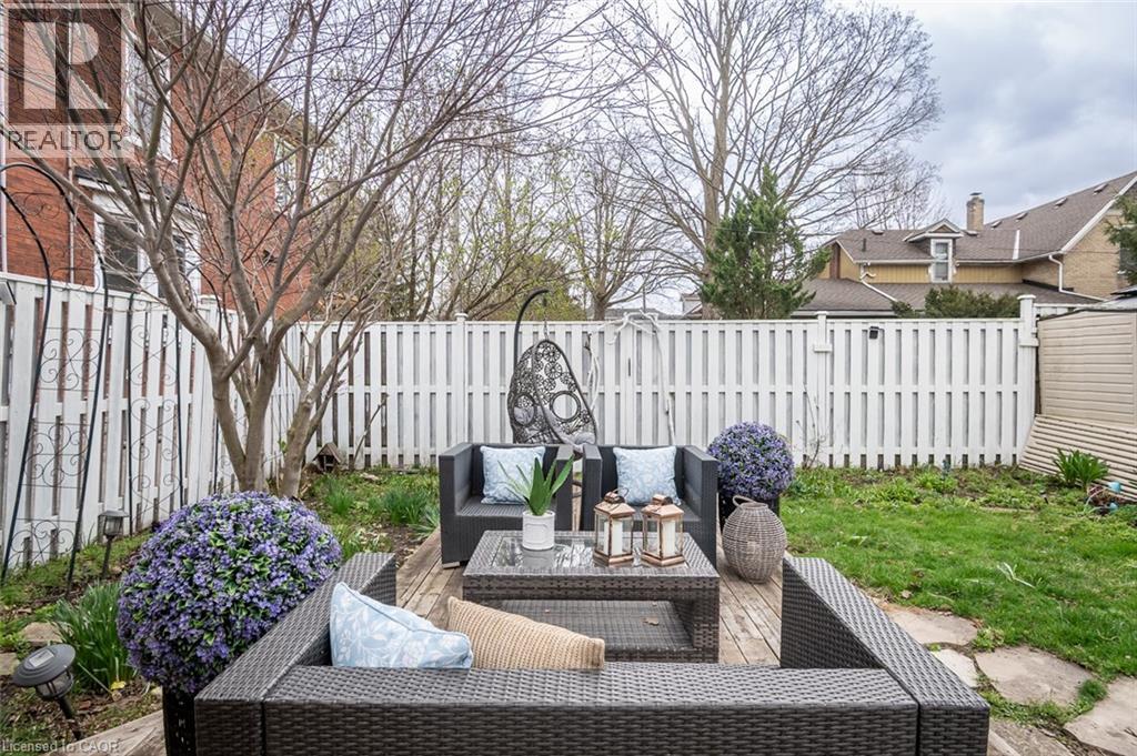 207 WATERLOO Street N thumbnail 43