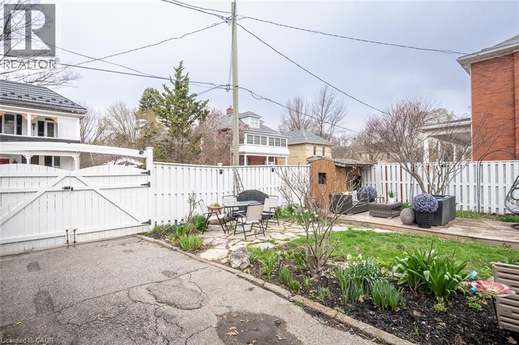 207 WATERLOO Street N thumbnail 45