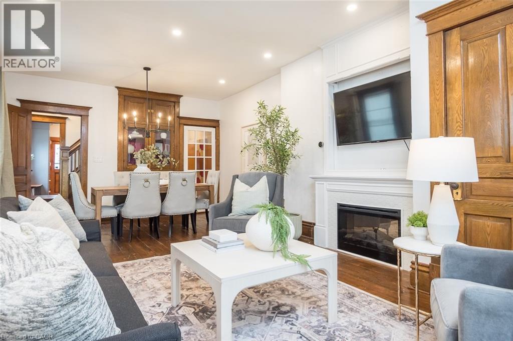 207 WATERLOO Street N thumbnail 5