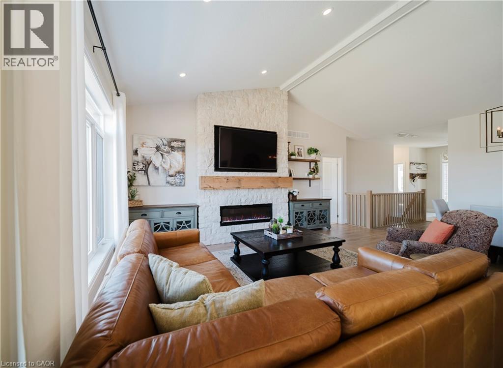 300 SNYDER'S Road E Unit# 12 thumbnail 6