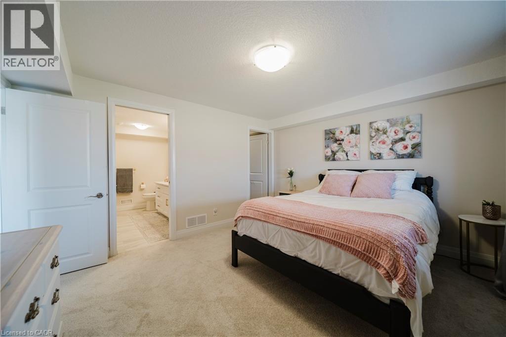 300 SNYDER'S Road E Unit# 12 thumbnail 37