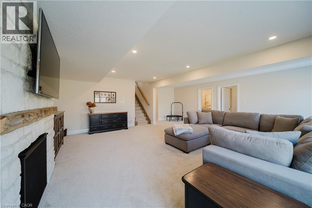 300 SNYDER'S Road E Unit# 12 thumbnail 35