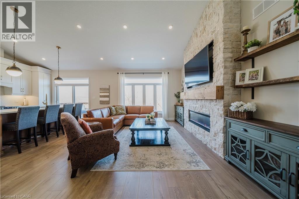 300 SNYDER'S Road E Unit# 12 thumbnail 4