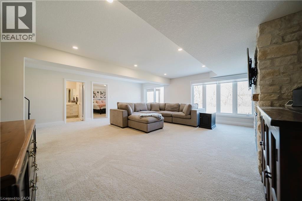 300 SNYDER'S Road E Unit# 12 thumbnail 31