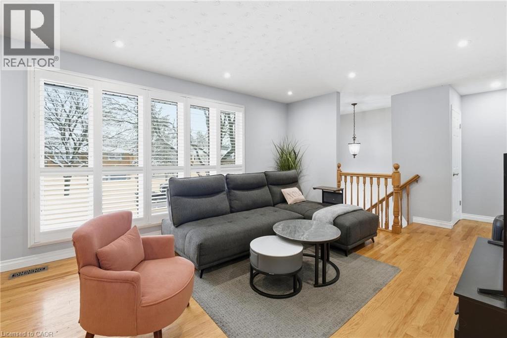 364 ROSELAWN Place thumbnail 6