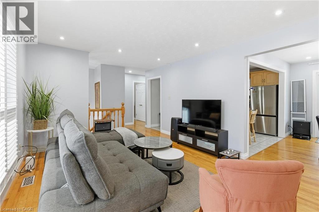 364 ROSELAWN Place thumbnail 7