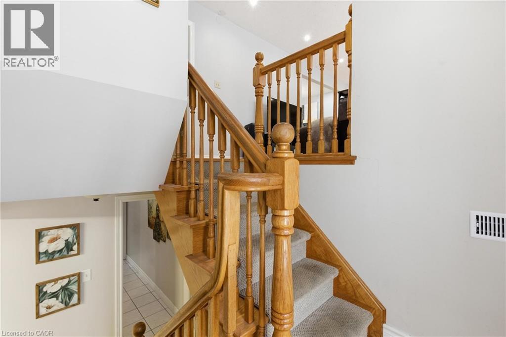 364 ROSELAWN Place thumbnail 22