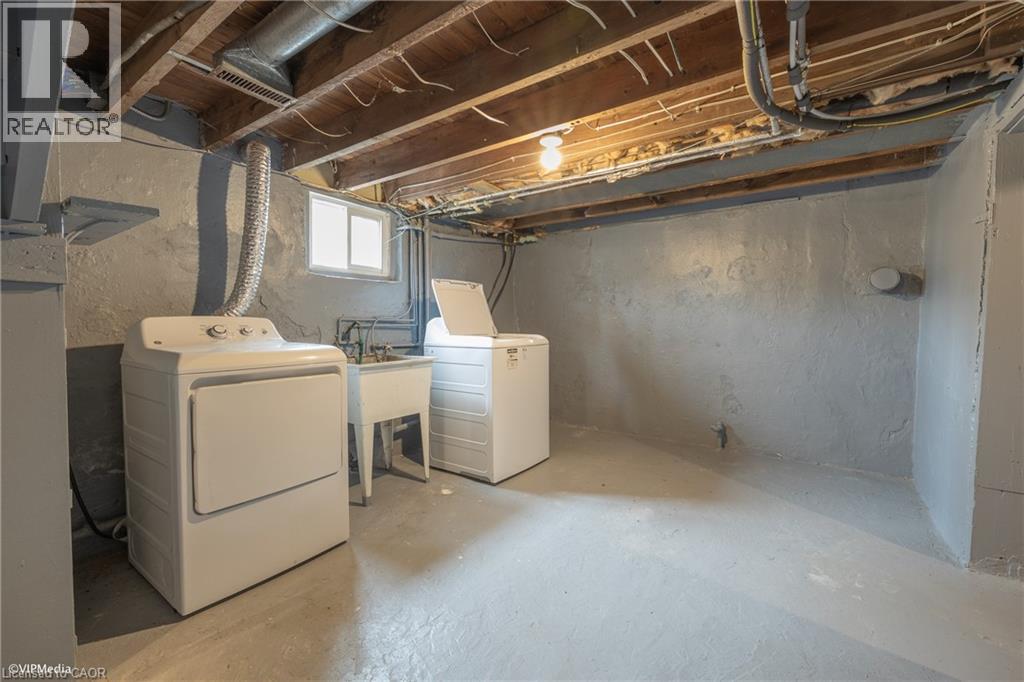 175 REGINA Street N thumbnail 20