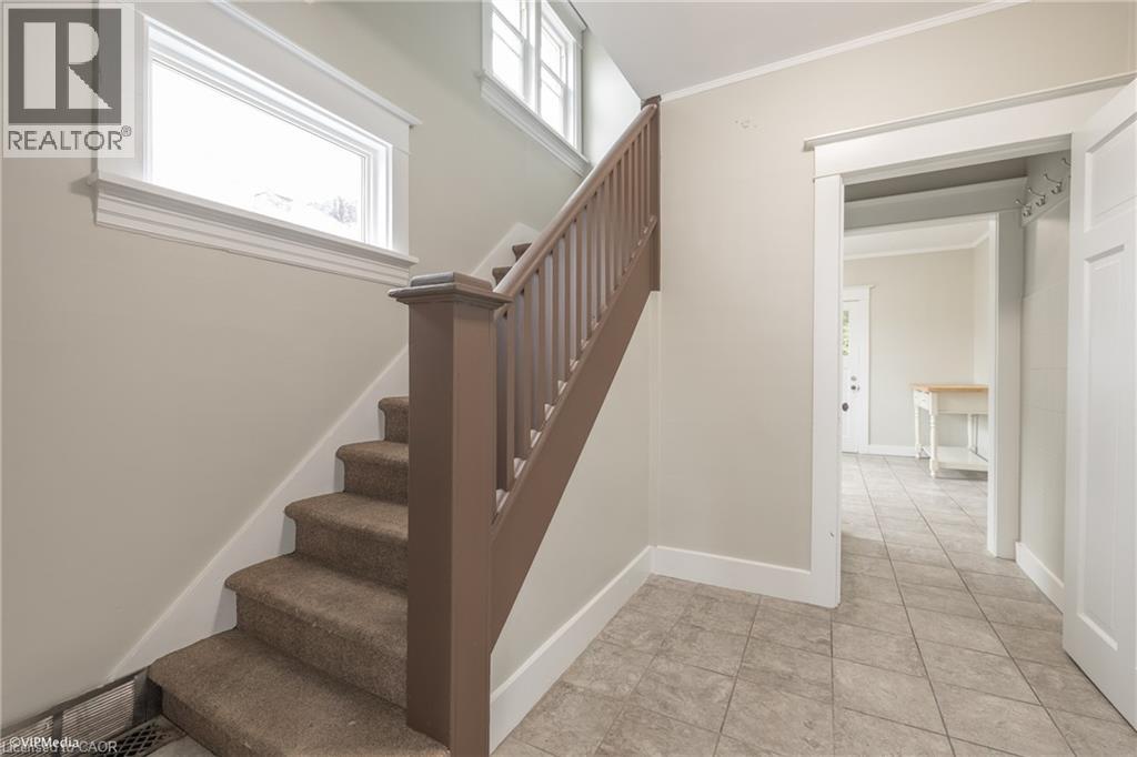 175 REGINA Street N thumbnail 7