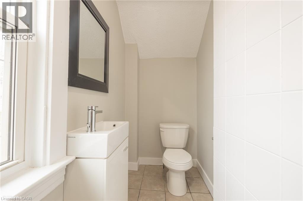 175 REGINA Street N thumbnail 9