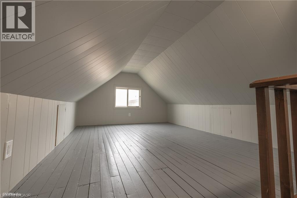 175 REGINA Street N thumbnail 16