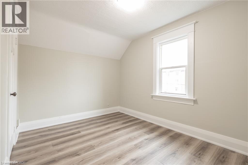 175 REGINA Street N thumbnail 12