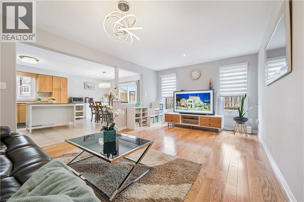 202 SLEAFORD Street thumbnail 11