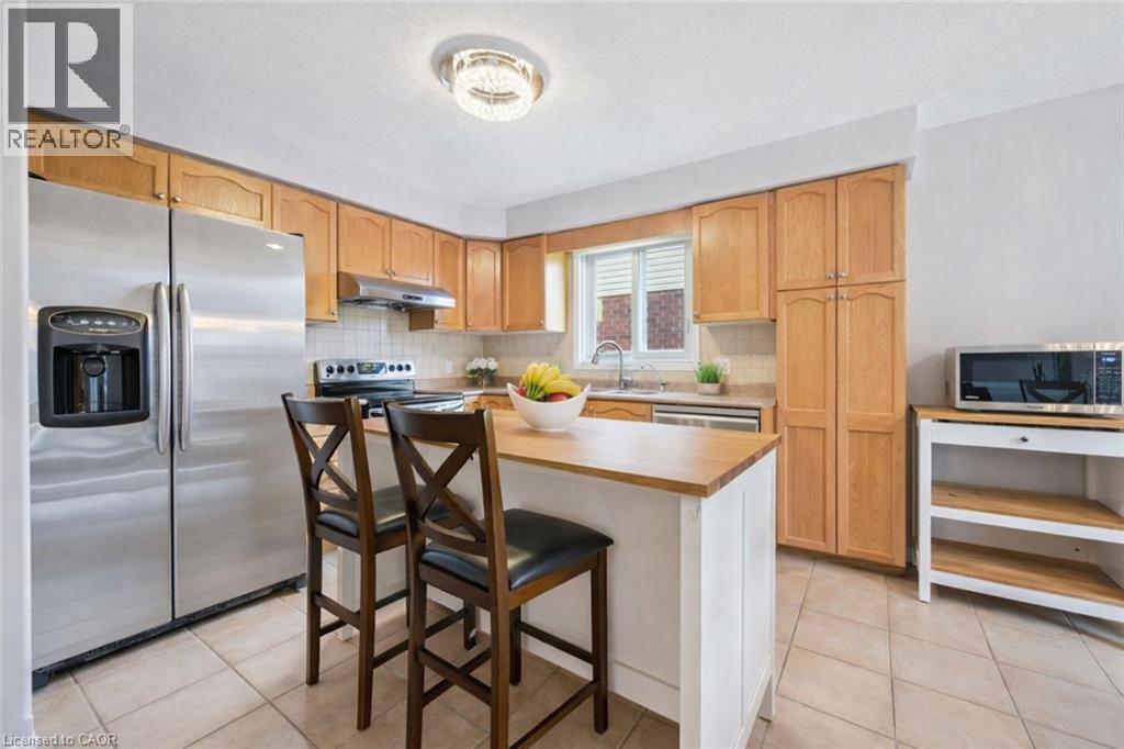 202 SLEAFORD Street thumbnail 15