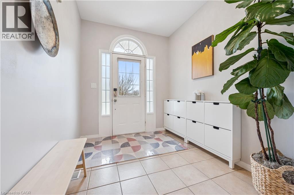 202 SLEAFORD Street thumbnail 5