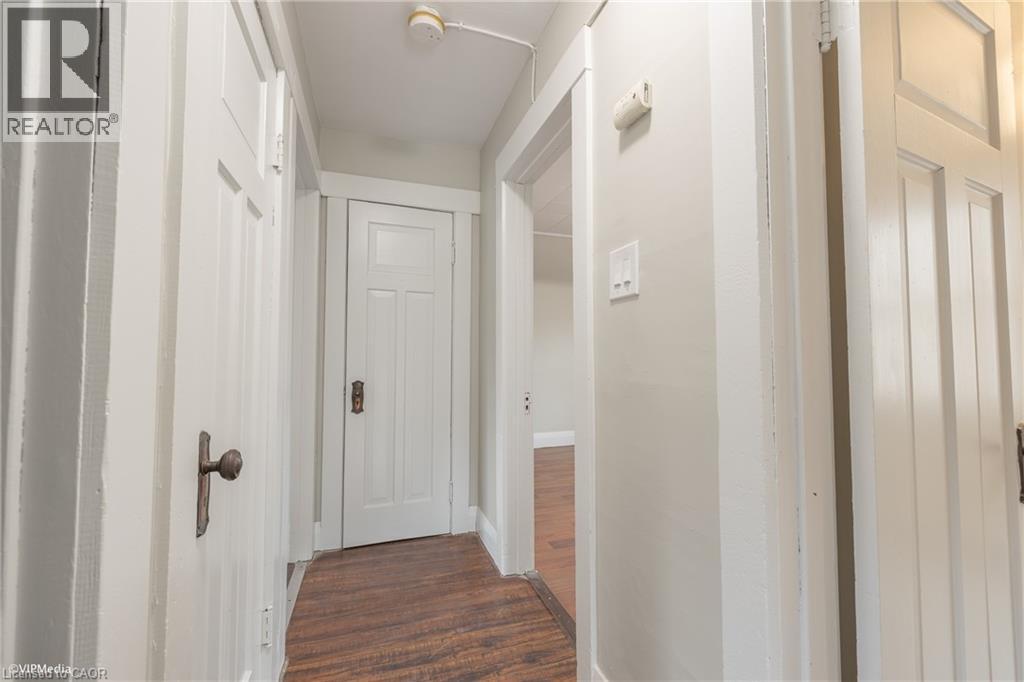 177 REGINA Street N thumbnail 16