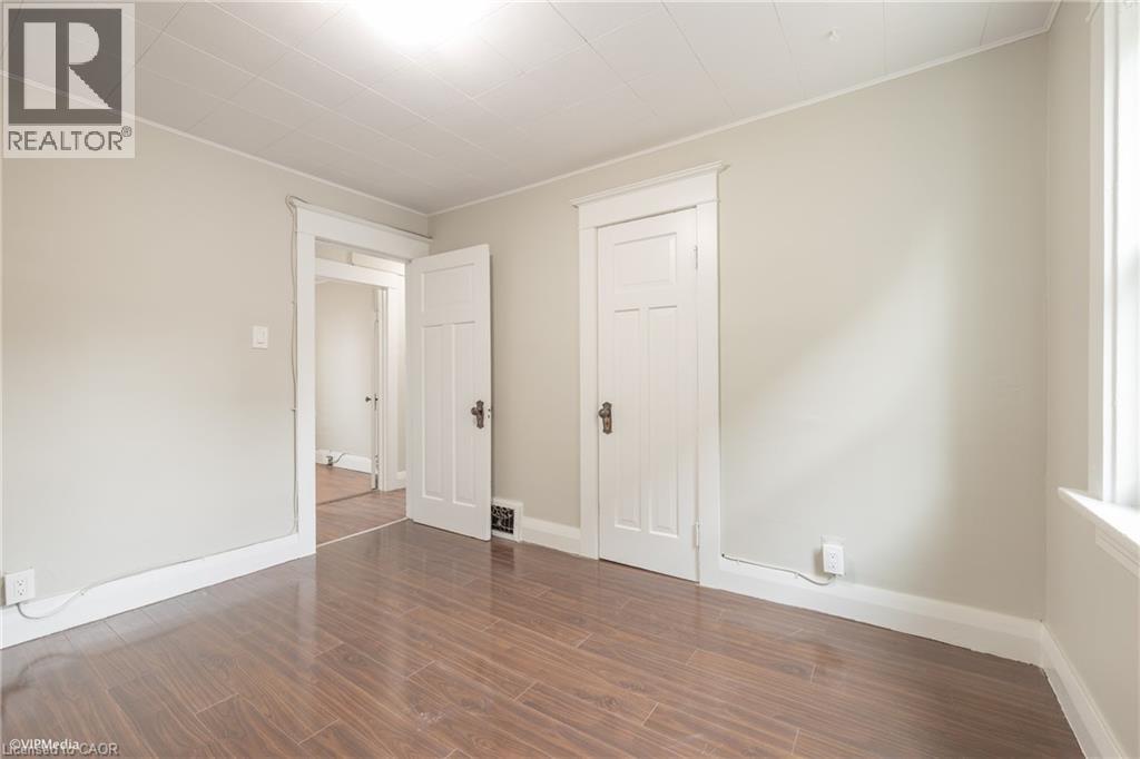 177 REGINA Street N thumbnail 11