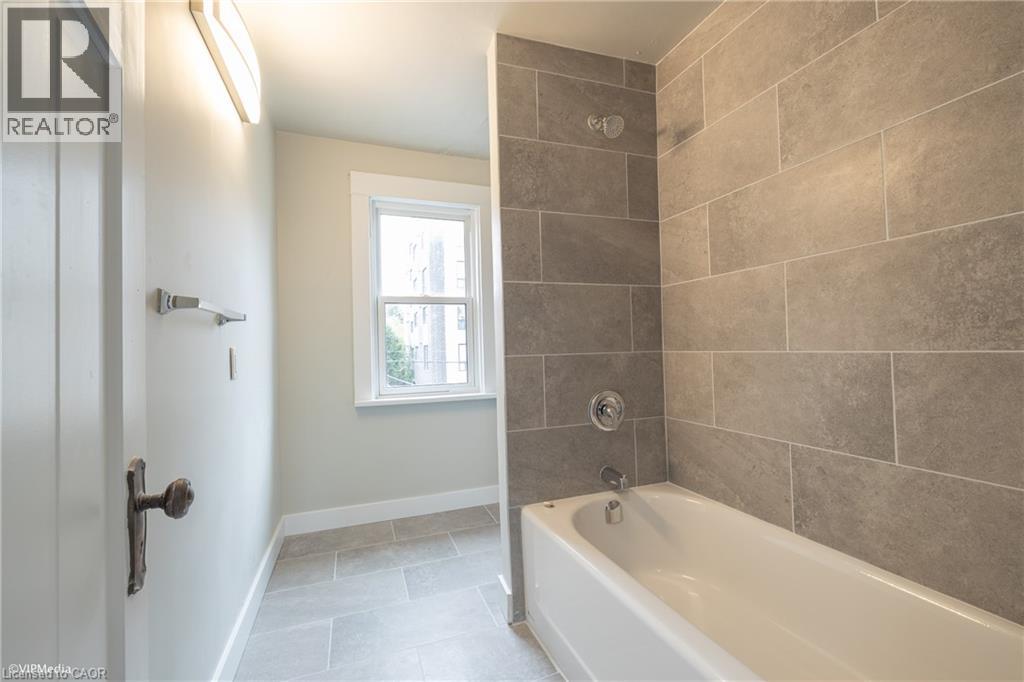 177 REGINA Street N thumbnail 15