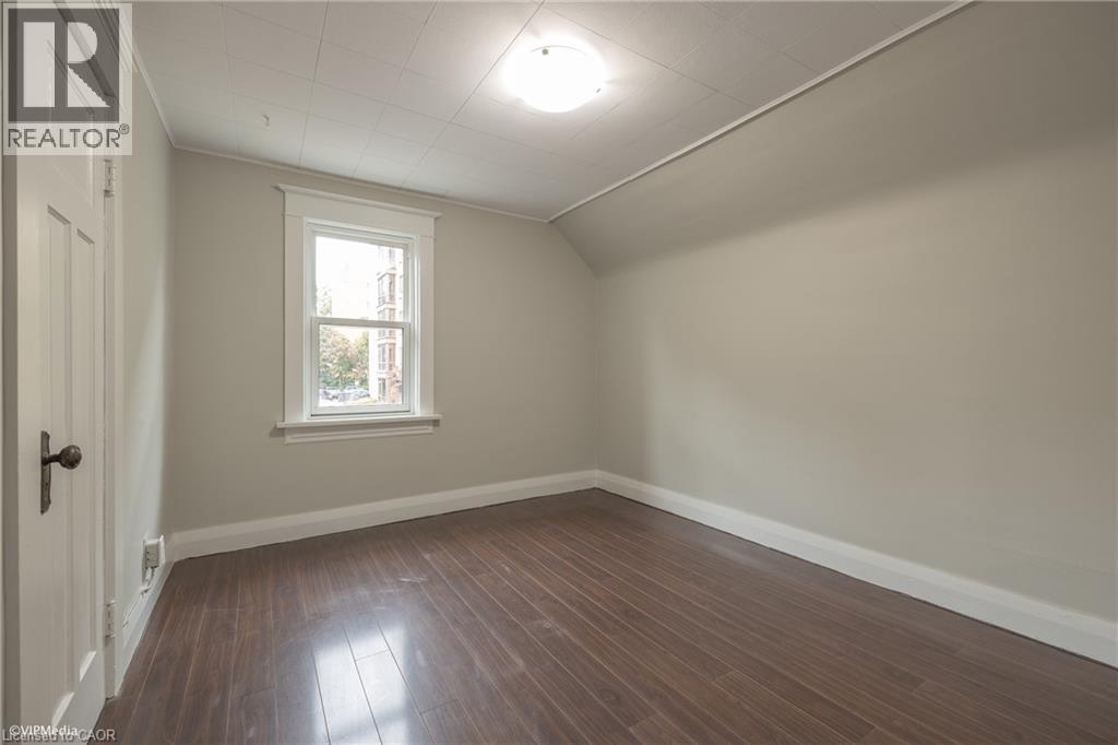 177 REGINA Street N thumbnail 10