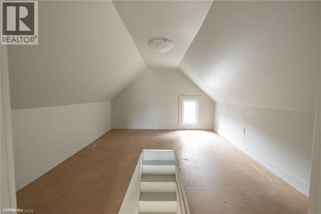 177 REGINA Street N thumbnail 13