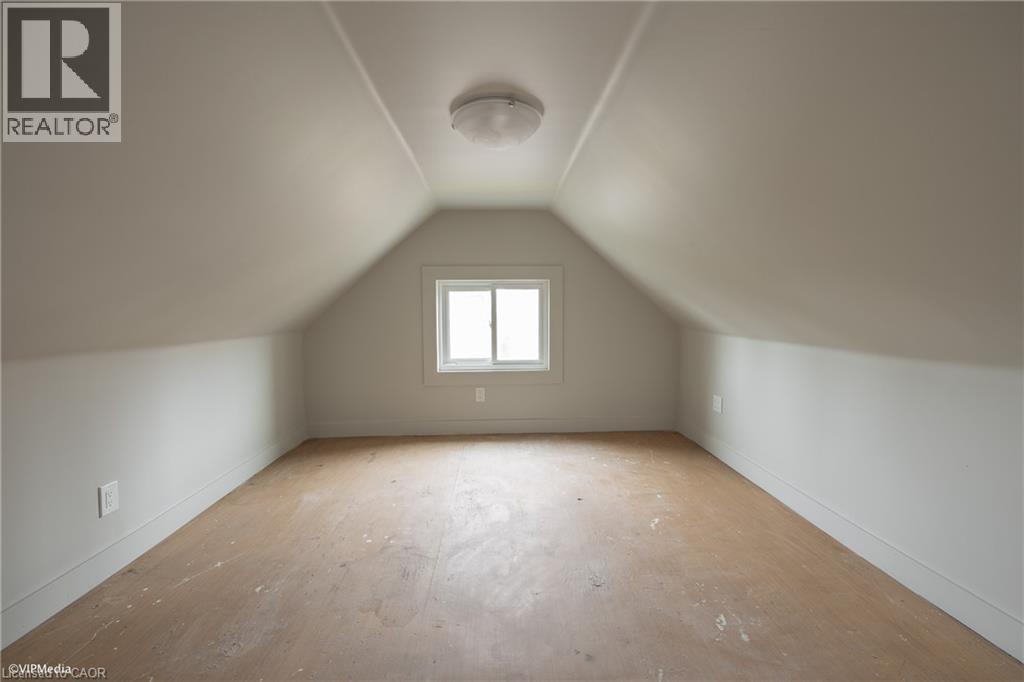 177 REGINA Street N thumbnail 12