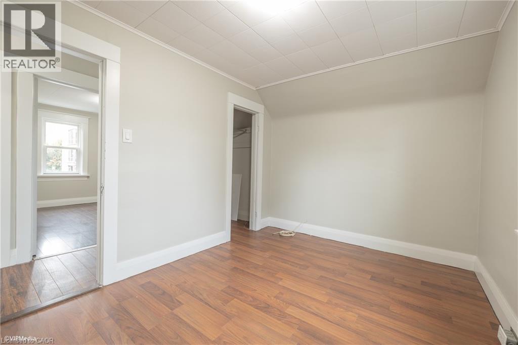 177 REGINA Street N thumbnail 7