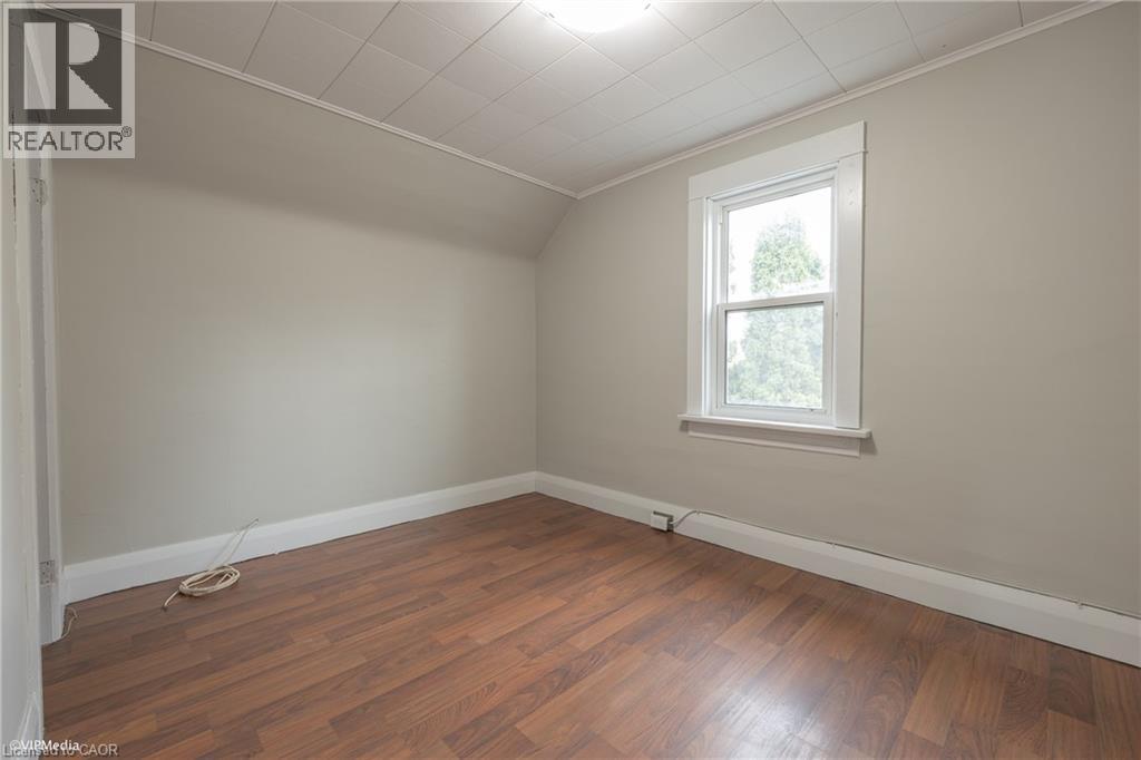 177 REGINA Street N thumbnail 9