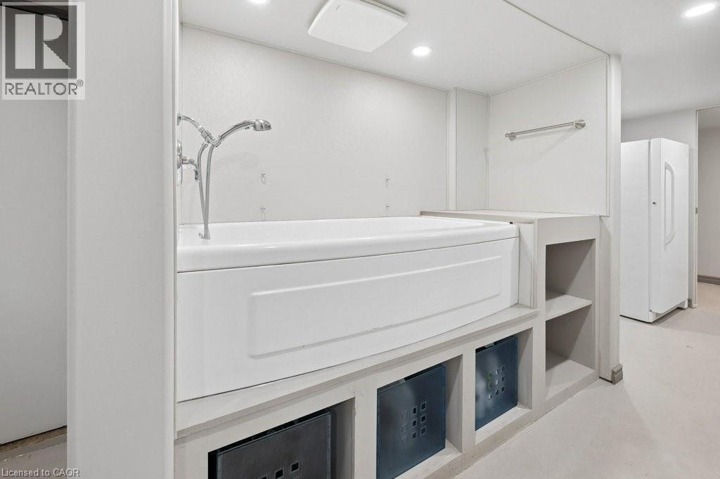 43 KRUG Street thumbnail 32