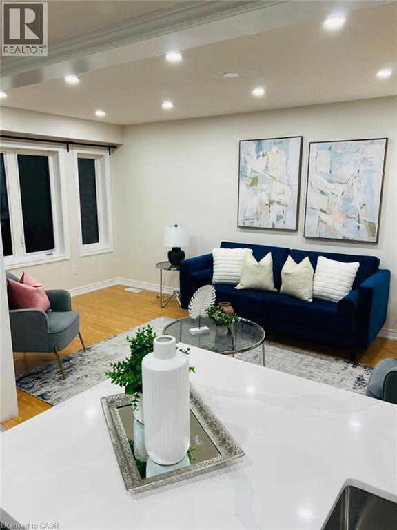 570 LINDEN Drive Unit# 3 thumbnail 11