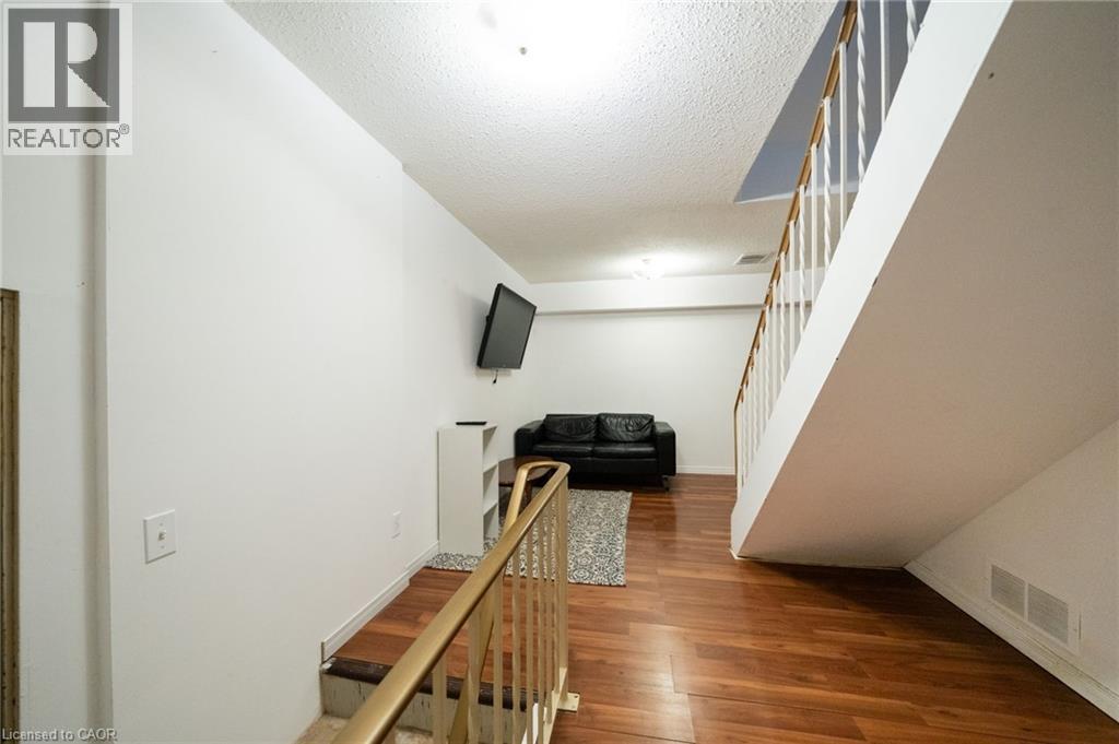 391 PIONEER Drive Unit# 4 thumbnail 15