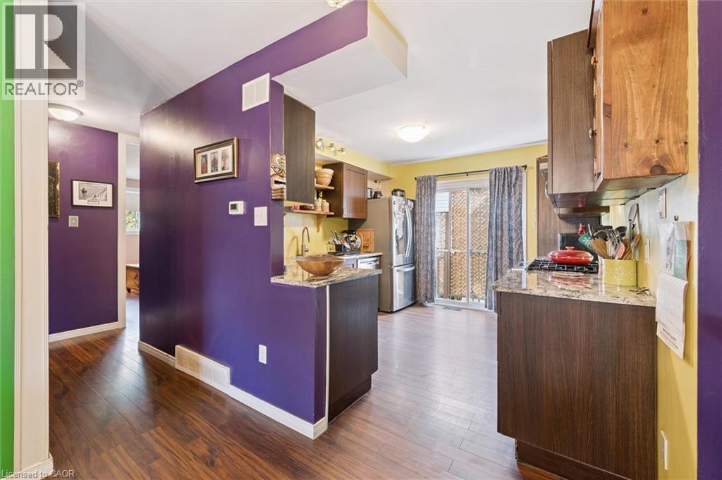 31 SAXONY Circle thumbnail 14